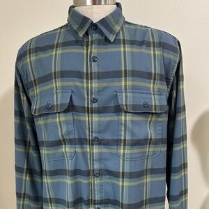 Mountain Hardwear Mens Size XL Voyager Flannel Blue Plaid